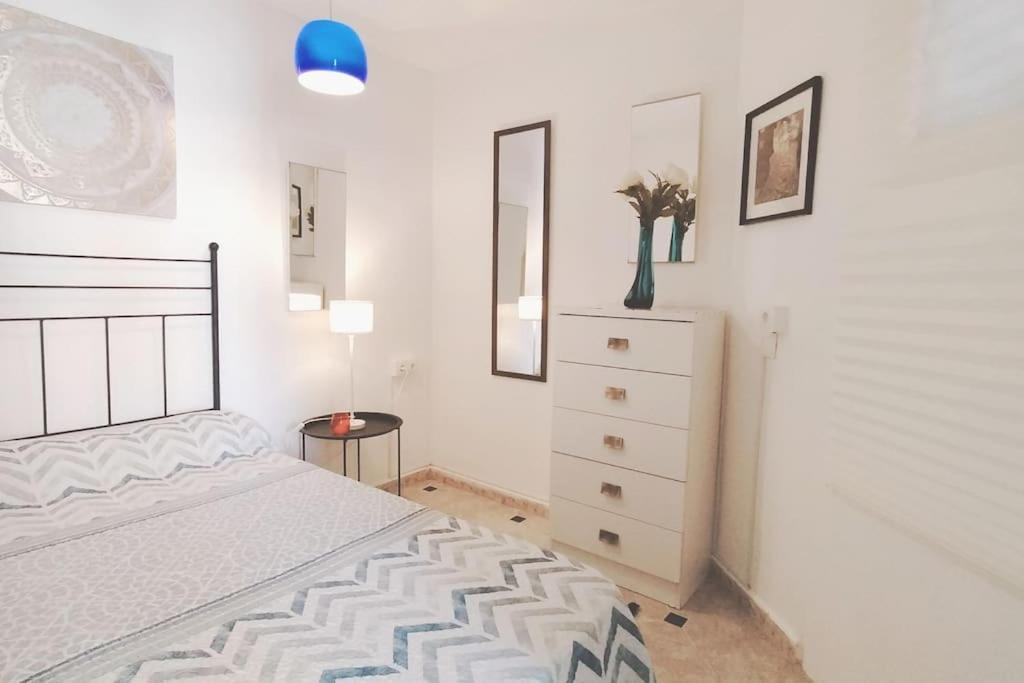Bonito Apartamento De Dos Dormitorios En El Centro Y Calle San Miguel トレモリノス エクステリア 写真
