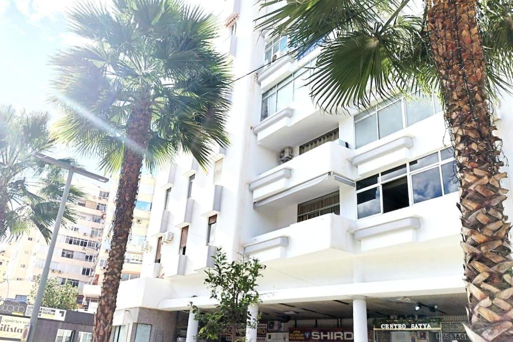Bonito Apartamento De Dos Dormitorios En El Centro Y Calle San Miguel トレモリノス エクステリア 写真